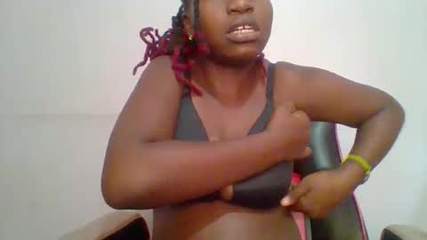 Snapshot of sweet_arianna_ chatting on 03/07/25, 10:24 timaya online show from 03/07/25, 10:24