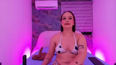 Snapshot of sweet_ariel7 chatting on 07/16/26, 03:01 Ariel online show from 07/16/26, 03:01