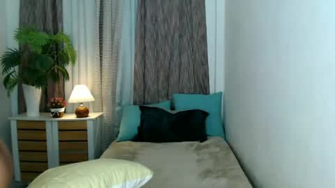 Snapshot of sweet_athena000 chatting on 06/14/26, 10:34 Athena online show from 06/14/26, 10:34