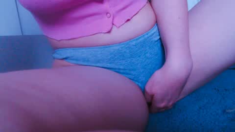 Snapshot of sweet_babby19 chatting on 05/17/26, 03:59 sweet_babby19 online show from 05/17/26, 03:59