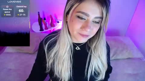 Snapshot of sweet_bella_valery_ chatting on 12/19/25, 10:17 Bella Valery online show from 12/19/25, 10:17