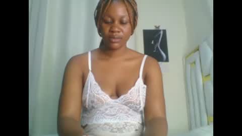 Snapshot of sweet_blackgal chatting on 12/05/24, 01:14 Lavie online show from 12/05/24, 01:14