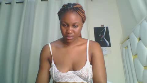 Snapshot of sweet_blackgal chatting on 12/07/24, 12:41 Lavie online show from 12/07/24, 12:41