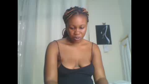 Snapshot of sweet_blackgal chatting on 12/10/24, 05:07 Lavie online show from 12/10/24, 05:07