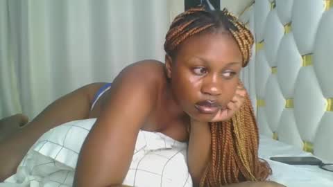 Snapshot of sweet_blackgal chatting on 01/11/25, 09:04 Lavie online show from 01/11/25, 09:04