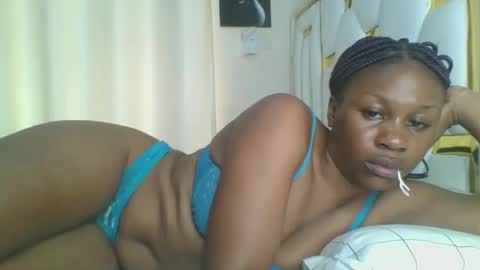 Snapshot of sweet_blackgal chatting on 01/28/25, 05:11 Lavie online show from 01/28/25, 05:11