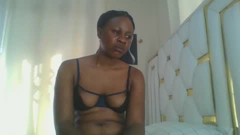 Snapshot of sweet_blackgal chatting on 02/08/25, 12:39 Lavie online show from 02/08/25, 12:39