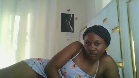 Snapshot of sweet_blackgal chatting on 02/11/25, 01:20 Lavie online show from 02/11/25, 01:20