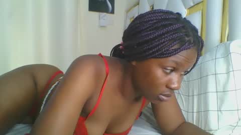 Snapshot of sweet_blackgal chatting on 02/28/25, 02:42 Lavie online show from 02/28/25, 02:42