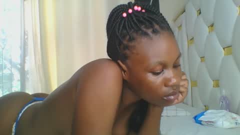 Snapshot of sweet_blackgal chatting on 03/08/25, 01:57 Lavie online show from 03/08/25, 01:57