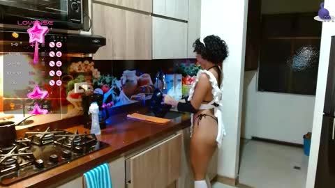 Snapshot of sweet_bluee chatting on 02/17/26, 12:18 Tutti online show from 02/17/26, 12:18