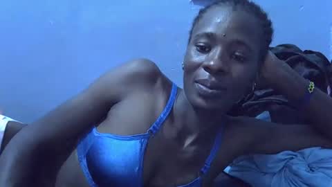 sweet_candie01 online show from 04/05/26, 06:10