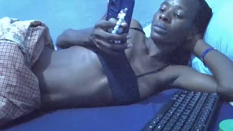 Snapshot of sweet_candie01 chatting on 05/06/26, 04:01 sweet_candie01 online show from 05/06/26, 04:01