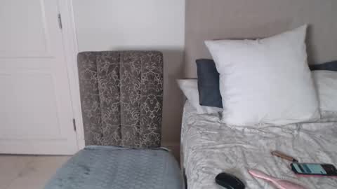 Snapshot of sweet_chantelle chatting on 02/16/25, 08:55 Chantelle online show from 02/16/25, 08:55