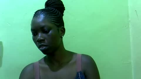 sweet_cherie1 online show from 05/31/26, 05:26