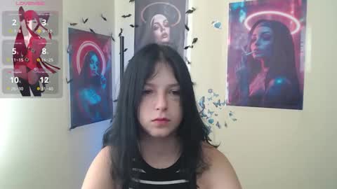 Snapshot of sweet_cherryg chatting on 09/15/25, 06:24 Ivy online show from 09/15/25, 06:24