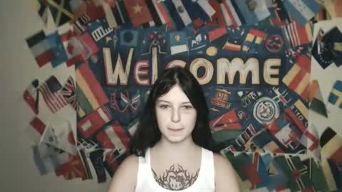 Snapshot of sweet_cherryg chatting on 09/20/25, 12:06 Ivy online show from 09/20/25, 12:06