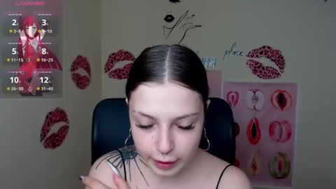 Snapshot of sweet_cherryg chatting on 04/27/26, 10:13 Ivy online show from 04/27/26, 10:13