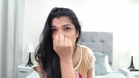 Kendra online show from 01/12/25, 12:12