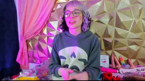  emmili  online show from 01/04/25, 03:17