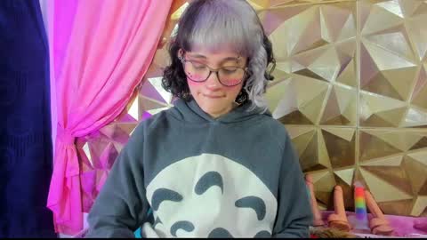  emmili  online show from 01/20/25, 03:07