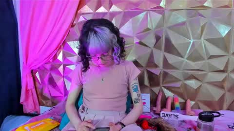  emmili  online show from 02/20/25, 03:19