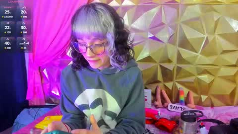  emmili  online show from 03/07/25, 03:39