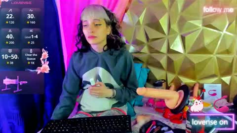  emmili  online show from 09/19/25, 12:17