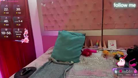  emmili  online show from 02/11/26, 11:59