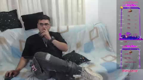 Snapshot of sweet_fantasy_couple chatting on 01/18/25, 12:24 sweet_fantasy_couple online show from 01/18/25, 12:24