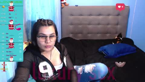 Snapshot of sweet_fantasy_couple chatting on 11/05/25, 10:54 sweet_fantasy_couple online show from 11/05/25, 10:54