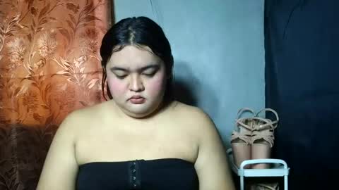 Snapshot of sweet_frex123 chatting on 07/27/26, 01:45 sweet_frex123 online show from 07/27/26, 01:45