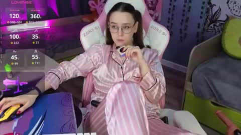 Alice online show from 10/20/25, 02:56