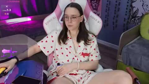 Alice online show from 10/26/25, 03:12