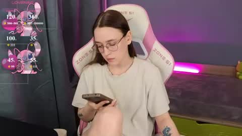 Snapshot of sweet_frosty chatting on 06/29/26, 03:35 Alice online show from 06/29/26, 03:35