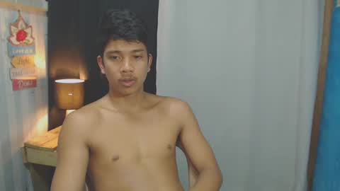 Snapshot of sweet_guyxx chatting on 01/08/25, 08:06 sweet_guyxx online show from 01/08/25, 08:06