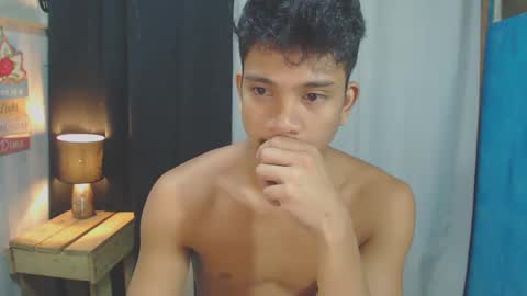 Snapshot of sweet_guyxx chatting on 01/28/25, 03:46 sweet_guyxx online show from 01/28/25, 03:46