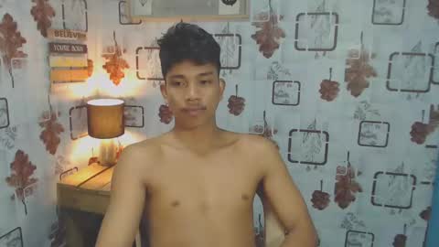 Snapshot of sweet_guyxx chatting on 02/26/25, 05:28 sweet_guyxx online show from 02/26/25, 05:28