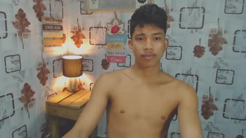 Snapshot of sweet_guyxx chatting on 02/27/25, 07:37 sweet_guyxx online show from 02/27/25, 07:37