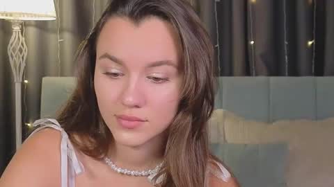 Snapshot of sweet_haeven chatting on 11/17/25, 06:14 Im Mia.LOVELY PATTERNS 100 120 160 200 my toy buzzes from 2 tip online show from 11/17/25, 06:14