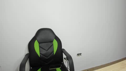 Snapshot of sweet_hann chatting on 02/15/25, 10:10 Hanna online show from 02/15/25, 10:10