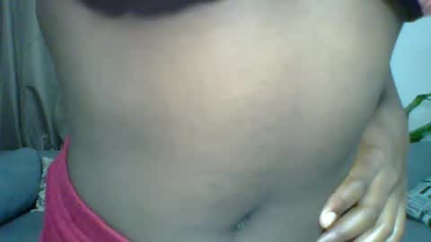 Snapshot of sweet_jenica chatting on 06/25/26, 05:12 ESTHER NEEMA online show from 06/25/26, 05:12
