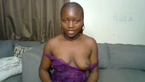 Snapshot of sweet_jenica chatting on 07/02/26, 04:40 ESTHER NEEMA online show from 07/02/26, 04:40