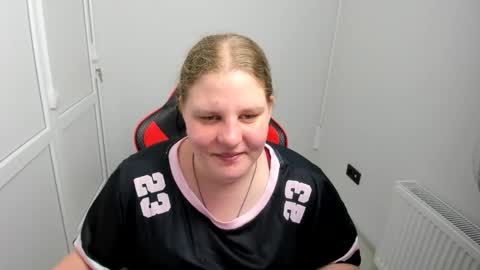 Karla online show from 06/06/26, 01:38