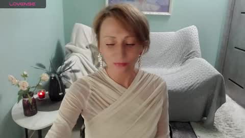 Helen online show from 09/10/25, 06:13