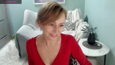 Helen online show from 09/18/25, 04:47