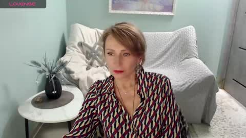 Helen online show from 09/25/25, 07:34