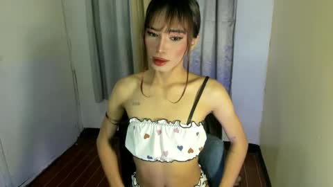 Snapshot of sweet_kyliexx chatting on 06/14/26, 05:42 sweet_kyliexx online show from 06/14/26, 05:42