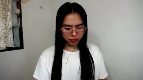 sweet_kyline69 online show from 11/09/25, 04:38