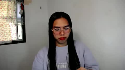sweet_kyline69 online show from 11/10/25, 11:37